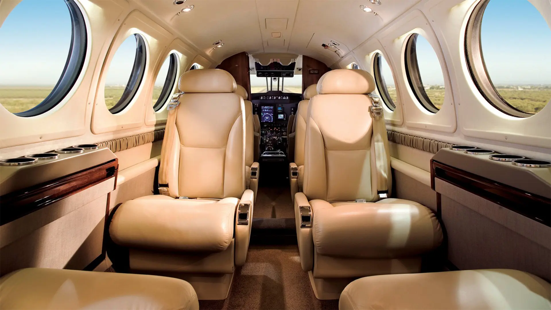 Beechcraft King Air 200 — 3